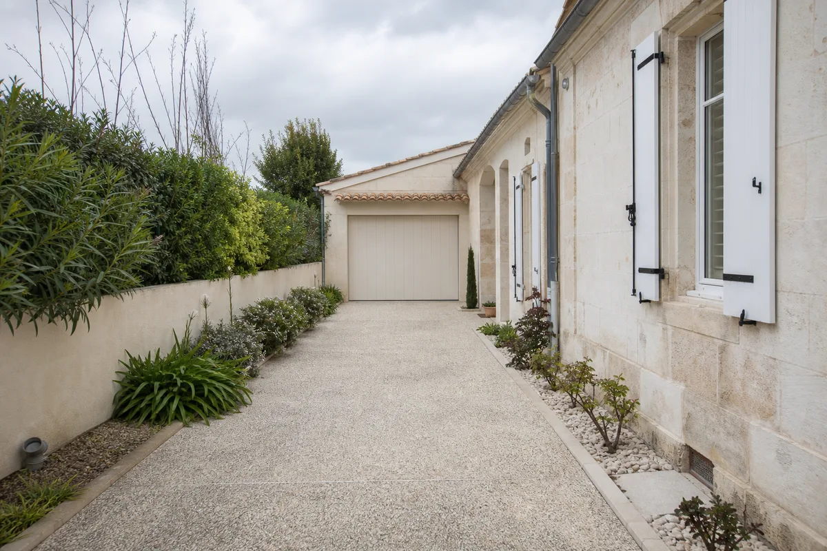 Création d'allée et de voirie à Bordeaux : revêtements, prix